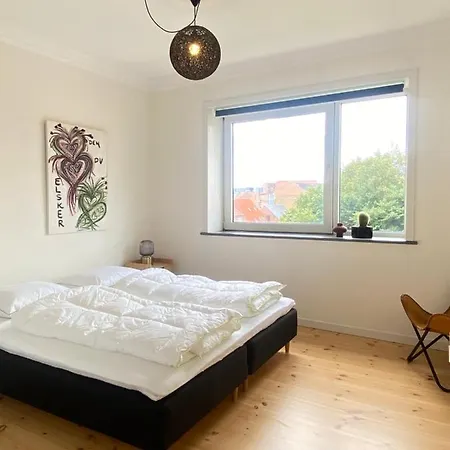 Spangsberggade 24. 2 Tv Apartamento